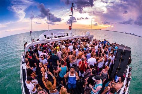 booze cruise miami